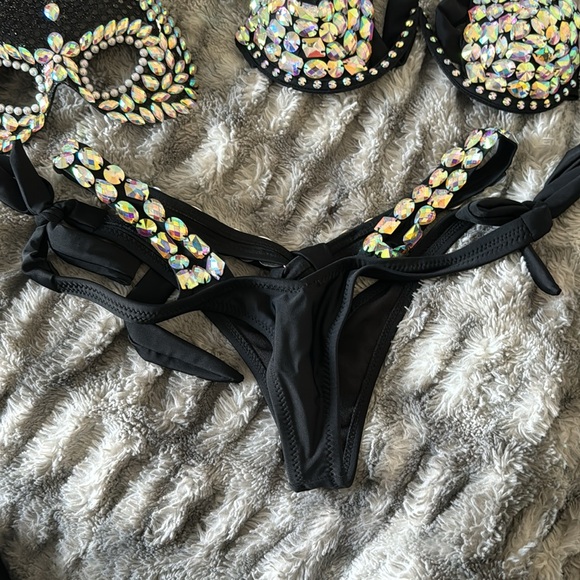 Crystal bikini set - Picture 4 of 4